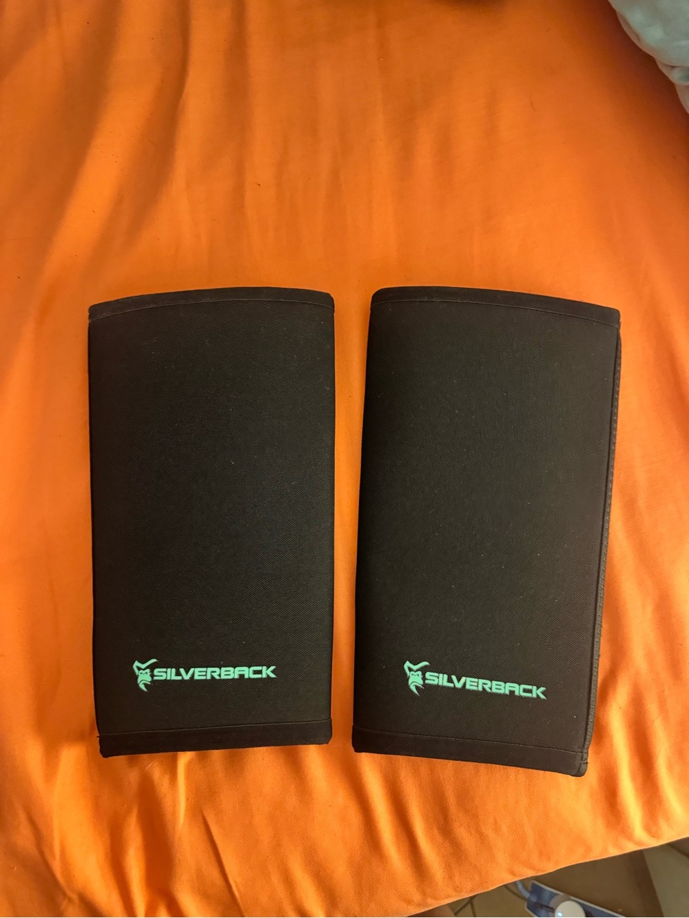 Silverback Powerlifting sleeves